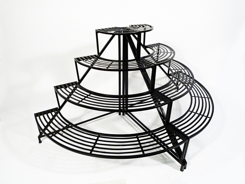 puesto 4 estantes(metal) recto 80x105x75 6u. curvo 80x75x75 6u. (prof.estantes 17)